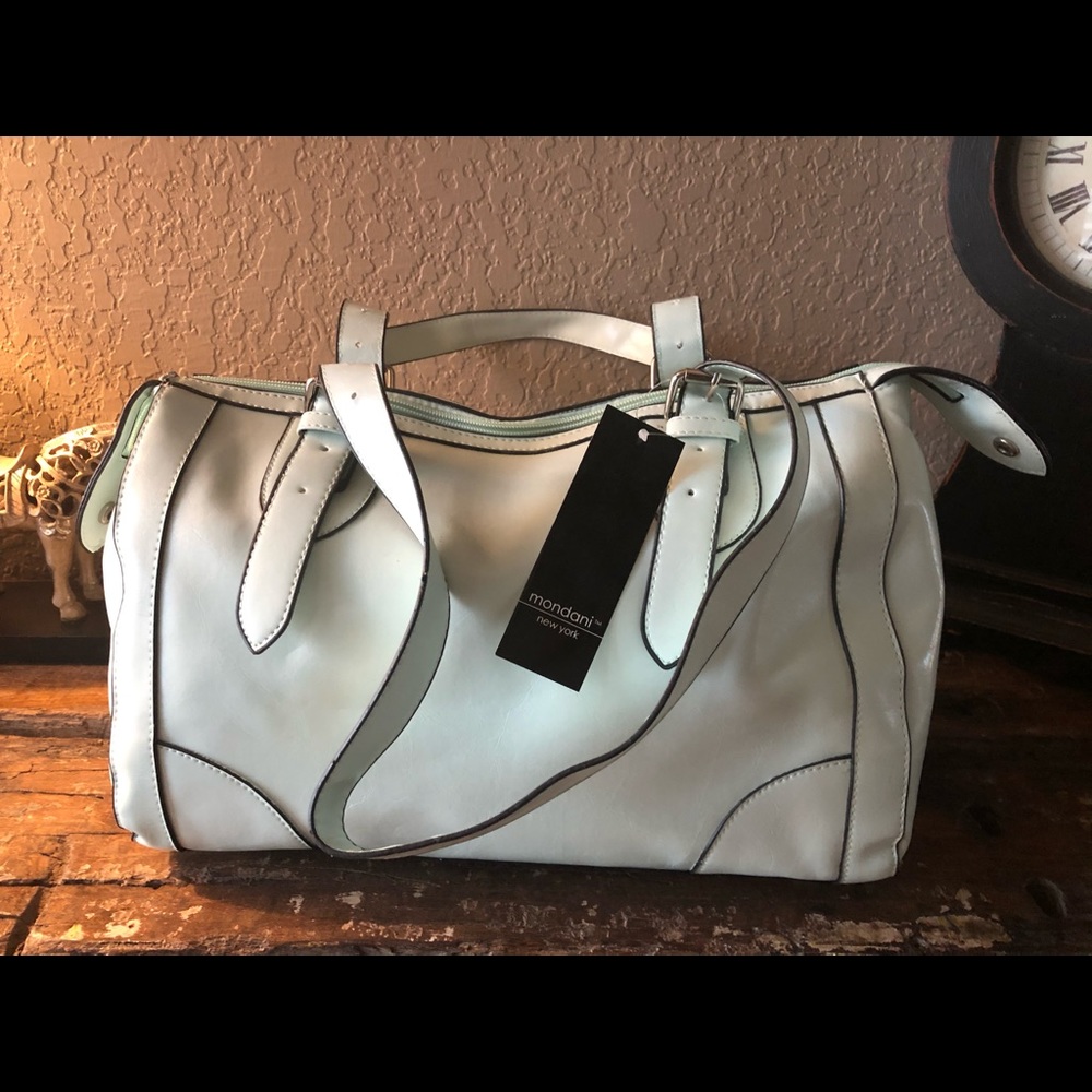 Beautiful Mondani Purse NWT